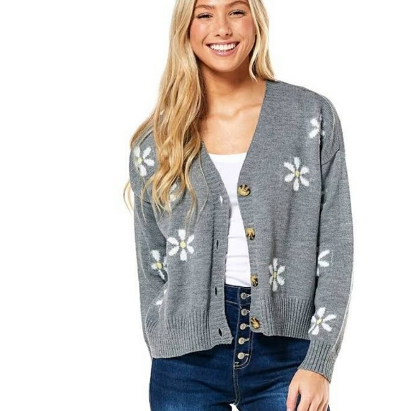 Sweaters - Dausy embroidered cardigan
